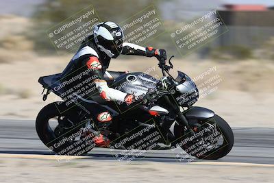media/Dec-01-2025-Moto Forza (Mon) [[2daa91e15f]]/3-Beginner Group/Session 2 (Turn 7 Inside Pans)/
